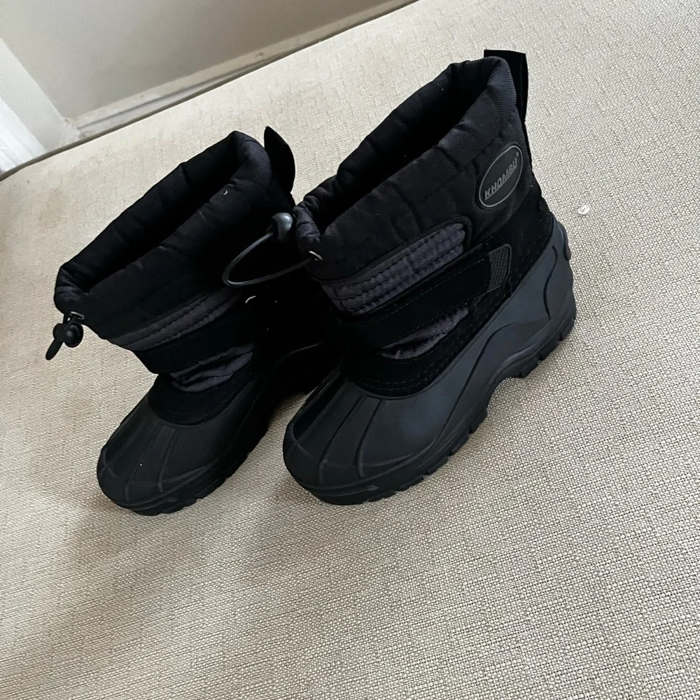 Khombu durable black